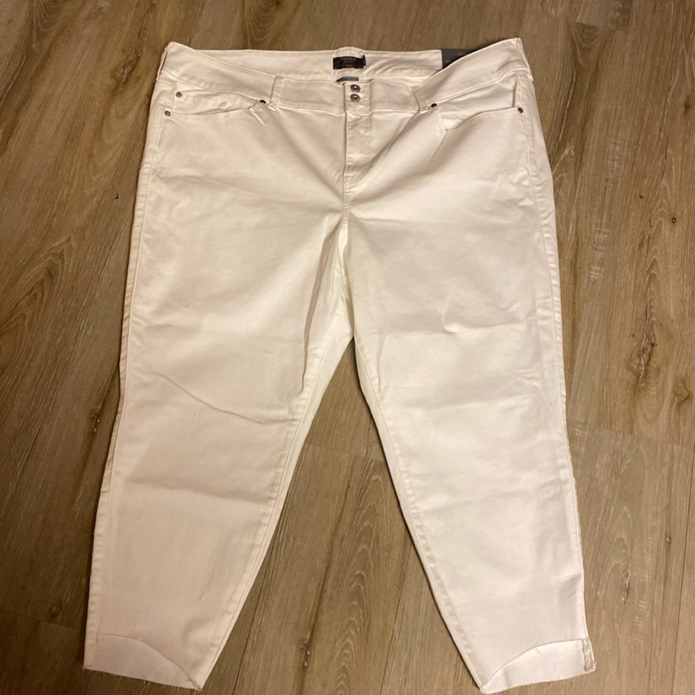 Torrid high rise white Jegging size 28R